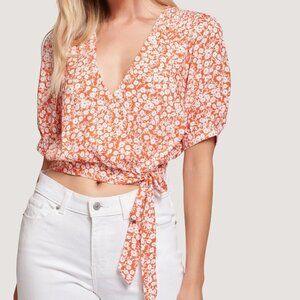 Lost + Wander Pick Me At Hello Surplus Top Floral Tie Waist Size Medium M EUC